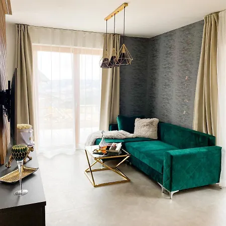 Hill - Kubinska Hola Апартаменты *