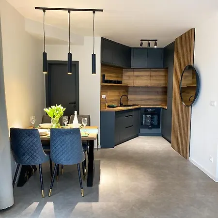 Hill - Kubinska Hola *