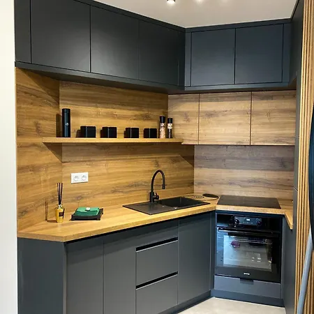 Hill - Kubinska Hola *