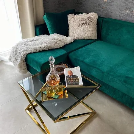 Hill - Kubinska Hola * Benova Lehota