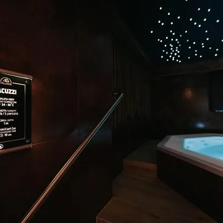 Hill - Kubinska Hola Апартаменты *